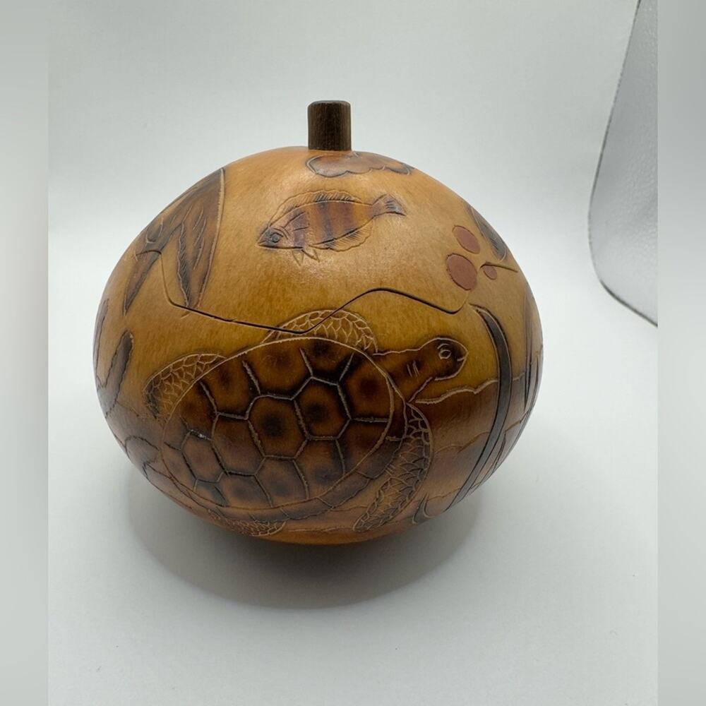 Vintage Folk art Gourd Handmade Gourd Ocean Life Themed Trinket Box Made In Peru